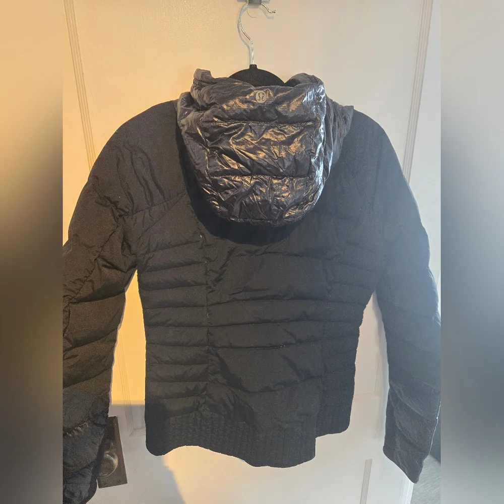 Lululemon Jacket - Picture 5 of 8